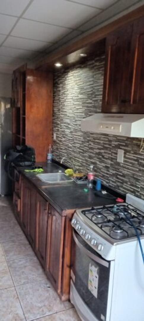 Casa 3 ambientes con 2 baños