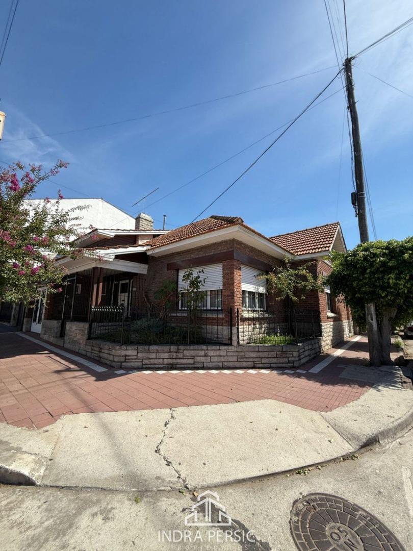 VENTA chalet Chauvin Mar del Plata 4 ambientes c/ garaje.