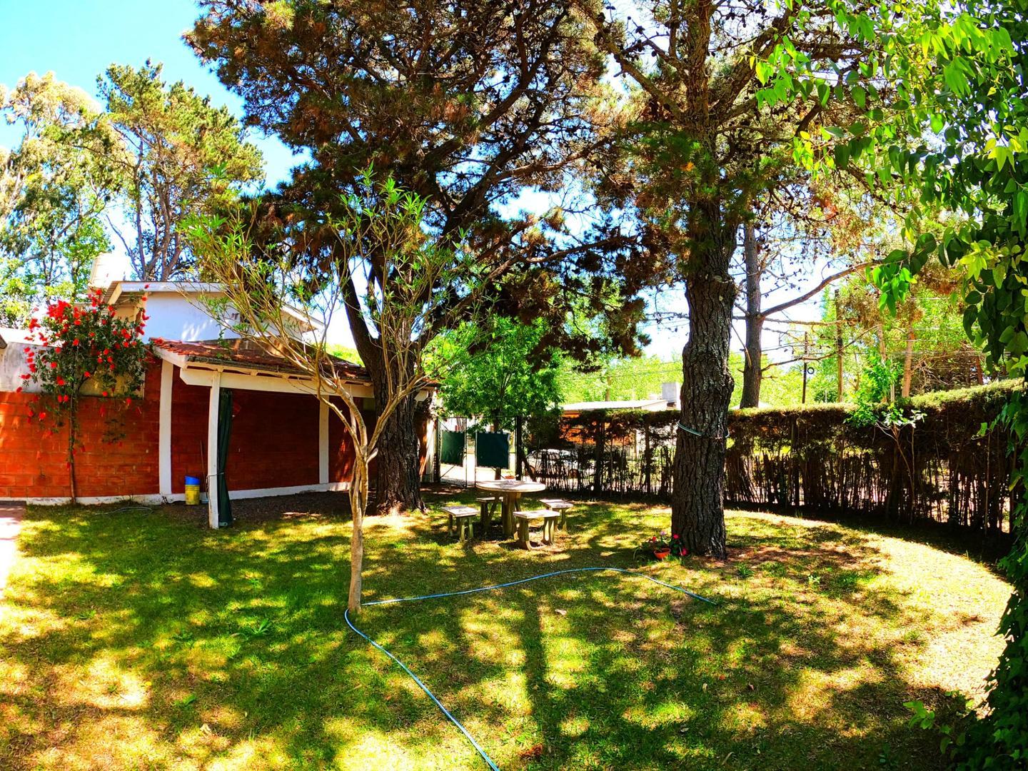 Casa en Venta con 4 cocheras