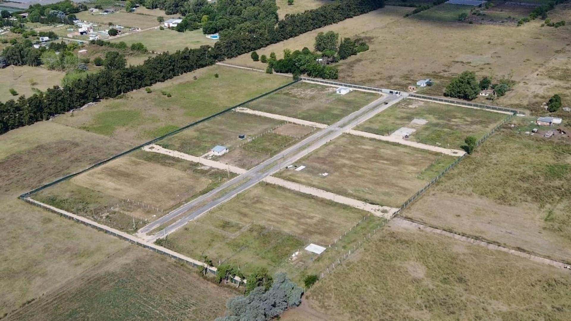 LOTE EN VENTA - BARRIO RENOVAR 472 E/ 216 y 217