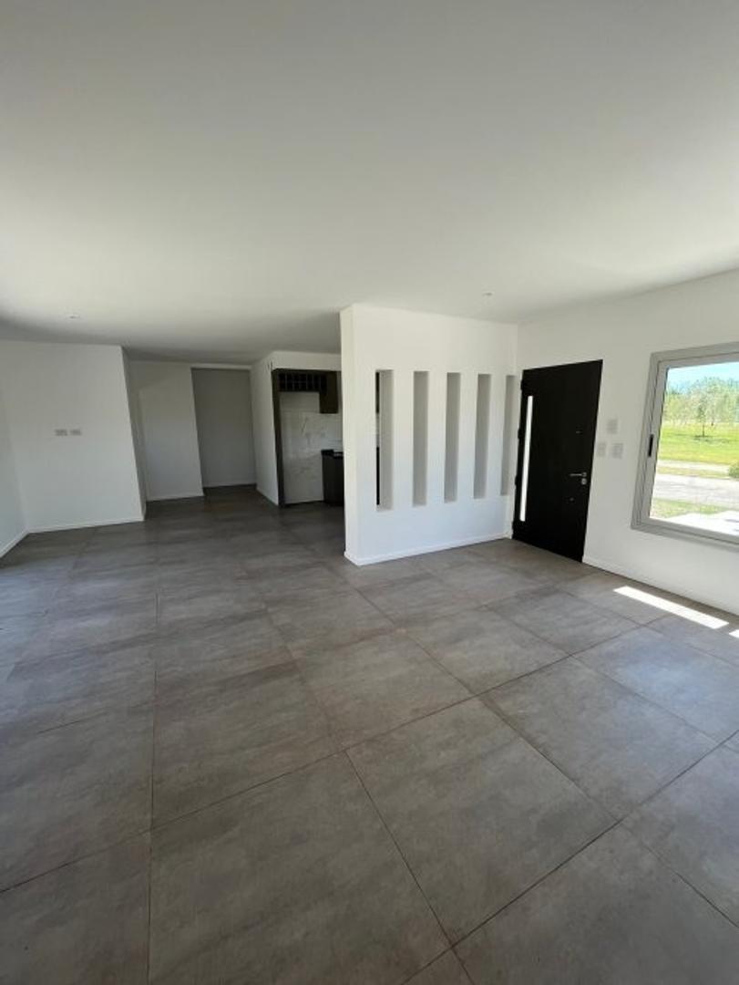 Venta canning CASA 4 ambientes a estrenar en SANTA RITA