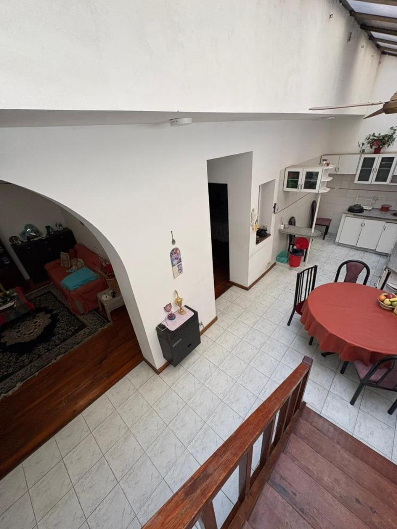 Depto Tipo Casa 3 ambientes con 2 baños