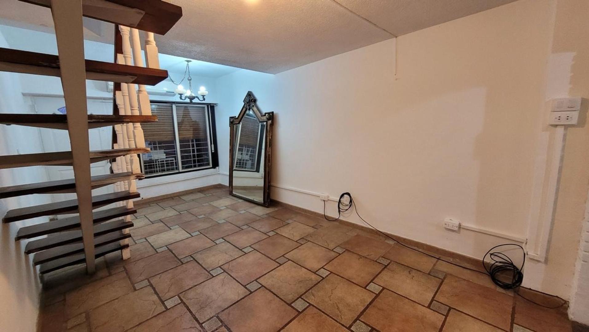 Depto Tipo Casa en Venta de 3 ambientes