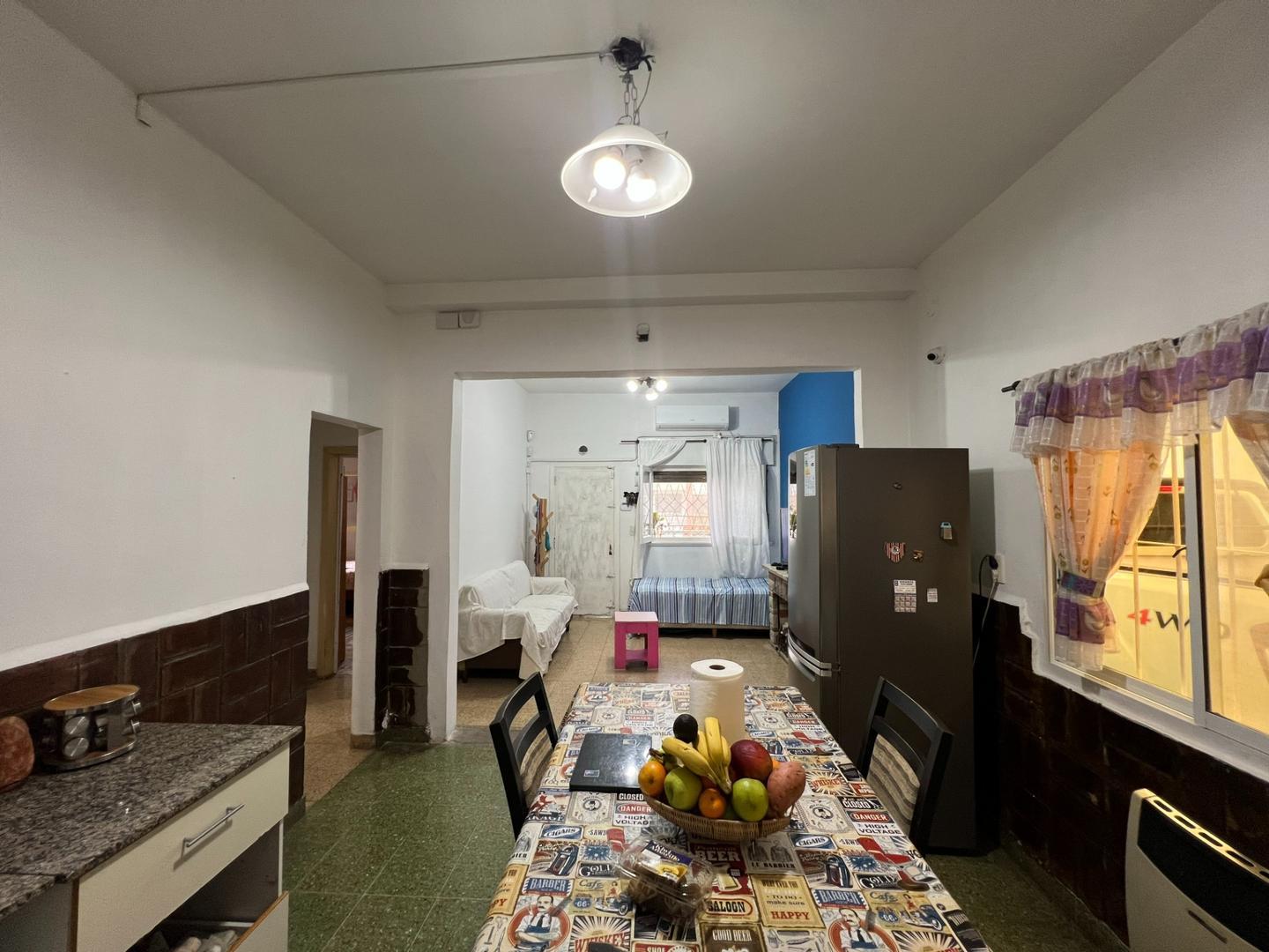 Casa 3 amb + monoambiente + cocheras