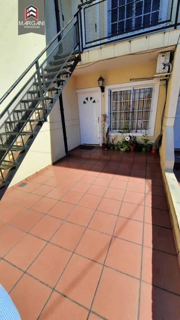 Duplex 3 AMB c/ Cochera y Patio - EXCELENTE -
