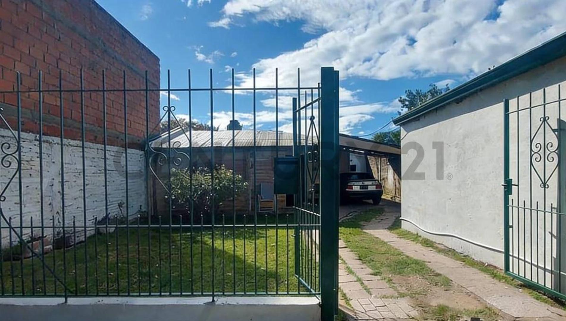 514 ENTRE 5 Y 6 .CASA EN VENTA DE DOS DORMITORIOS RINGUELET.