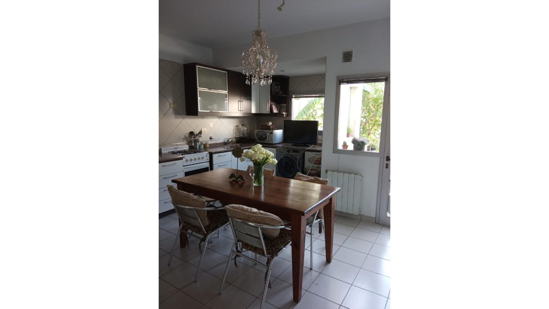 HERMOSO DUPLEX 4 AMBIENTES EN 3 PLANTAS, BOULOGNE