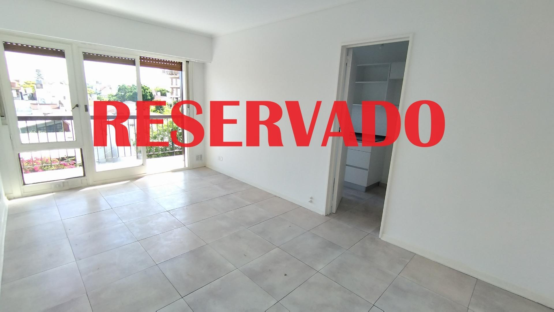 Departamento Reciclado con gran Balcón