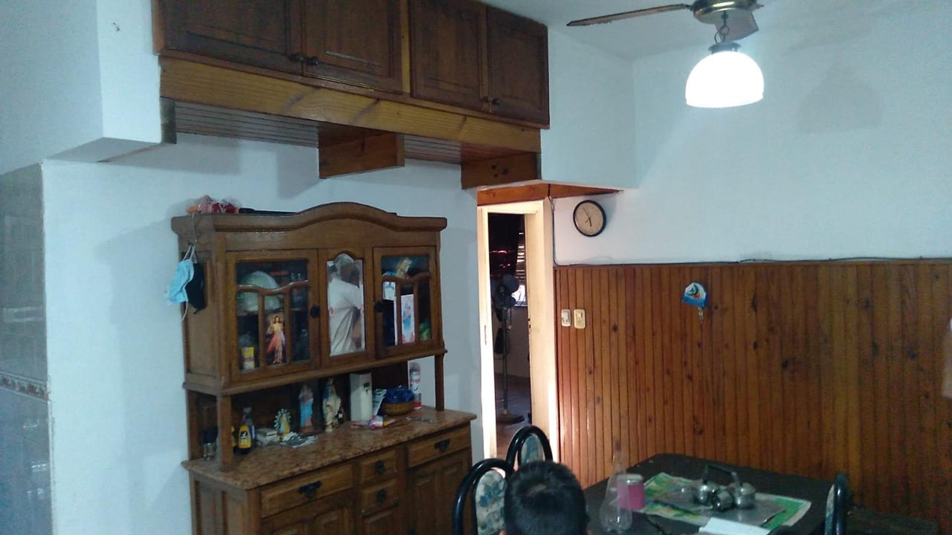 Casa 3 ambientes con 1 baño