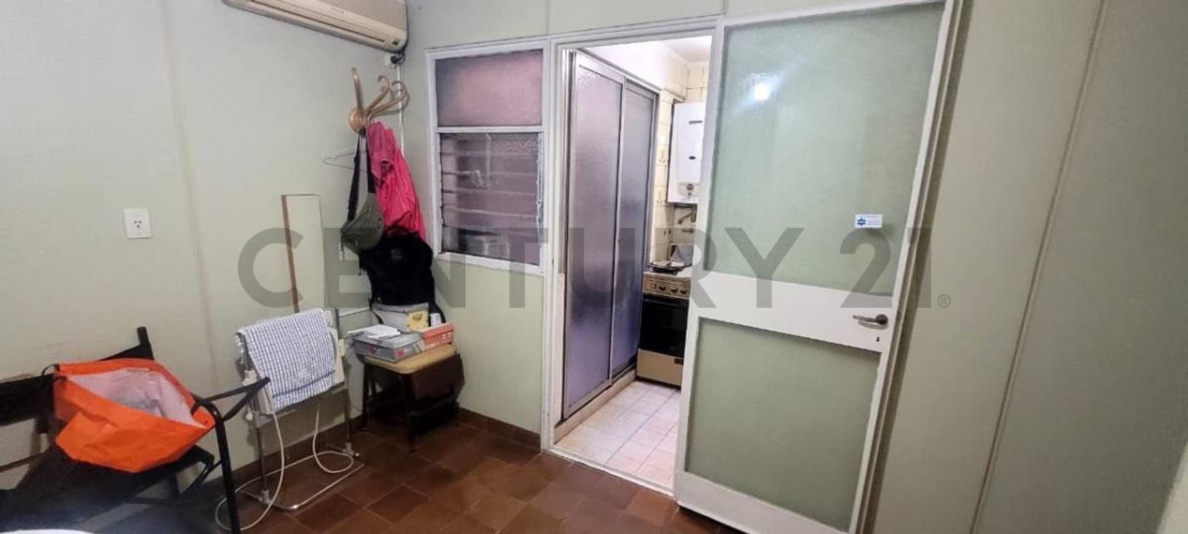 Oficina en Venta con 2 cocheras