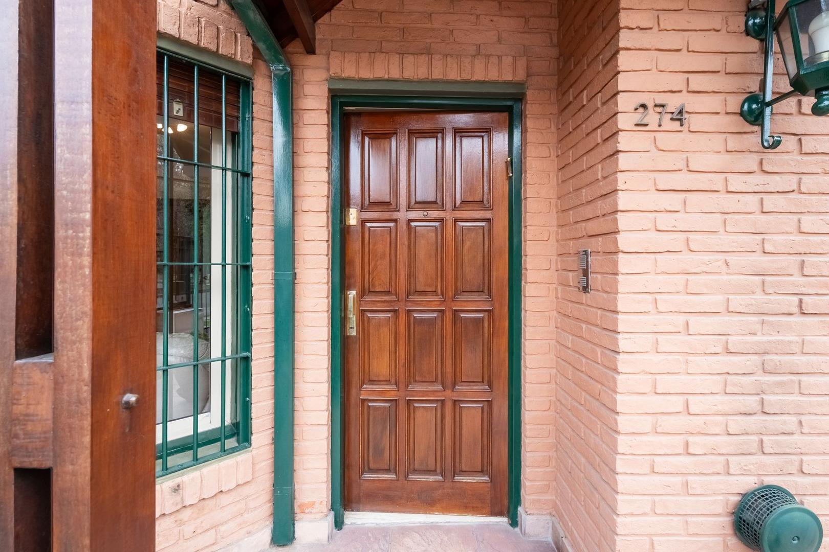 Casa 6 ambientes con 3 baños
