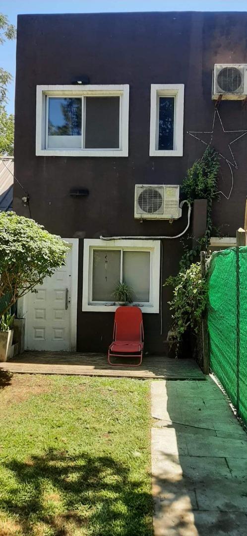 Venta de Duplex. 3 amb, con jardin. Barrio Parque El Rocio