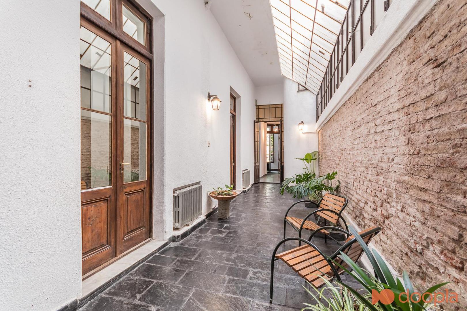 Venta PH 6 ambientes San Telmo con loft y sótano