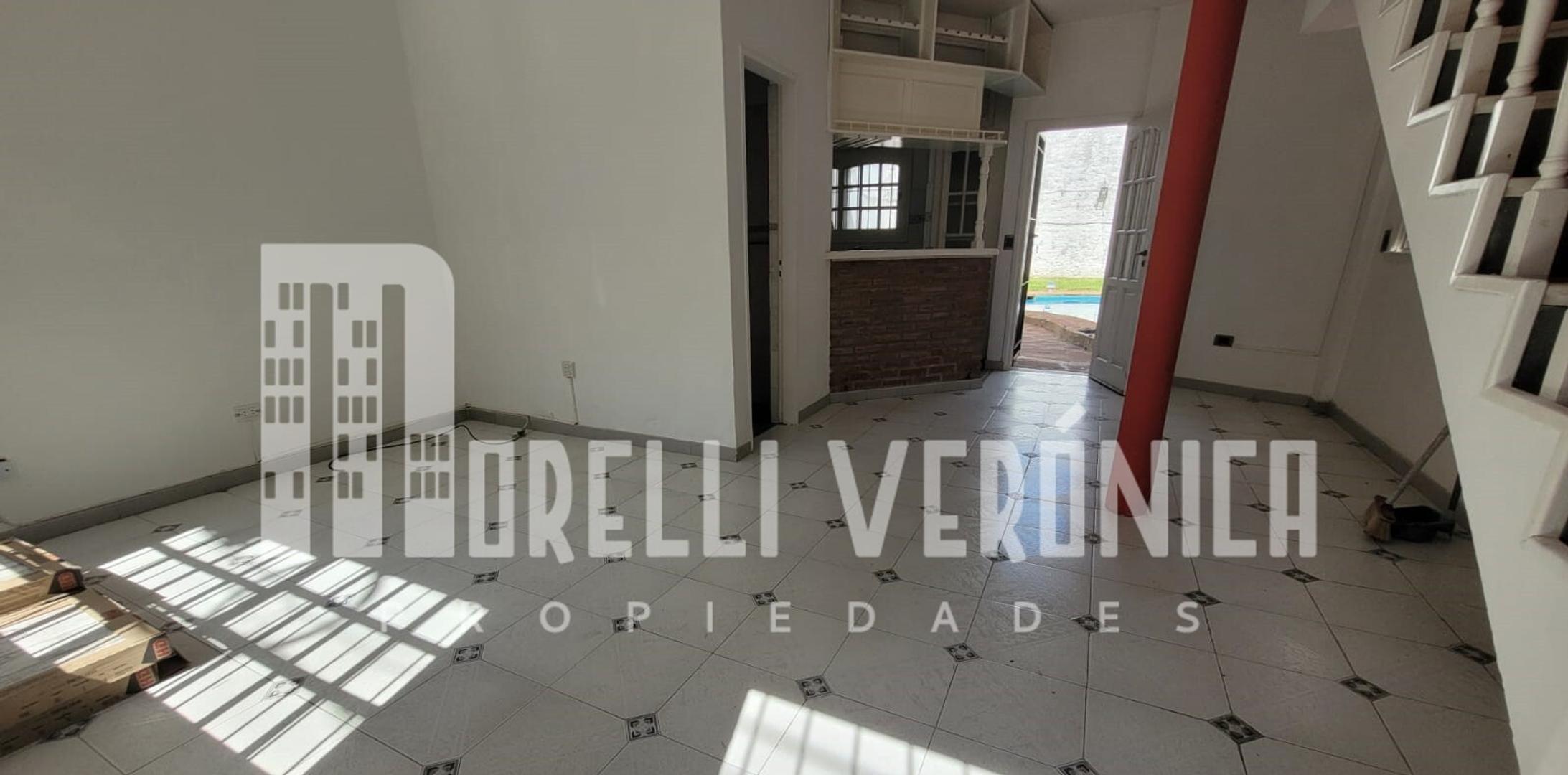Casa en venta 3 ambientes mas escritorio
