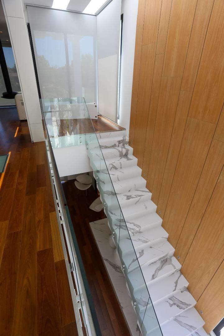 Casa en Alquiler con 7 cocheras