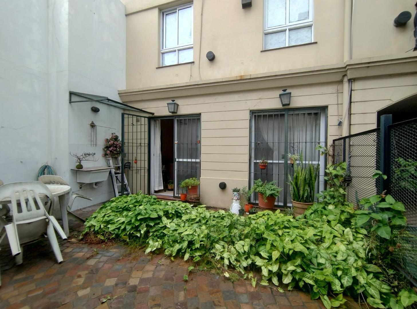 Alvear 1300, Piso PB