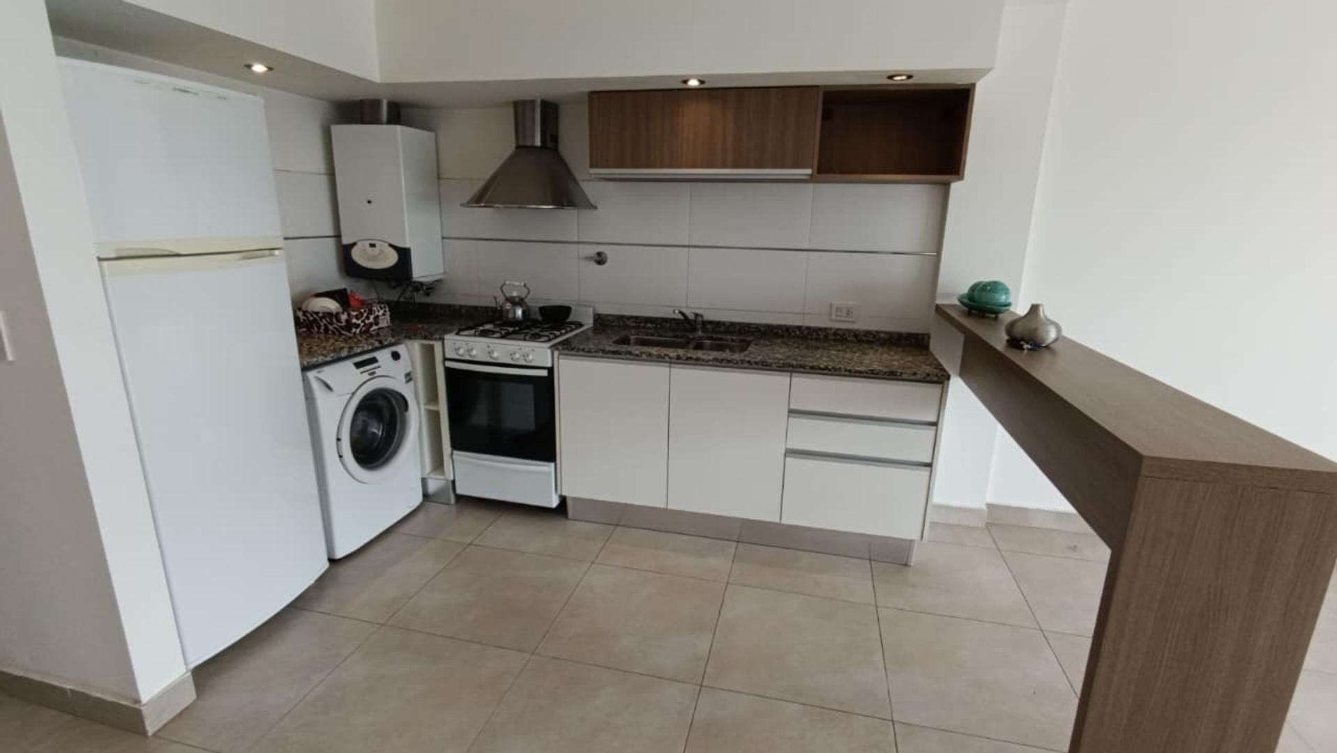 ALQUILER TEMPORAL DOS AMBIENTES, VISTA AL MAR. MOGOTES