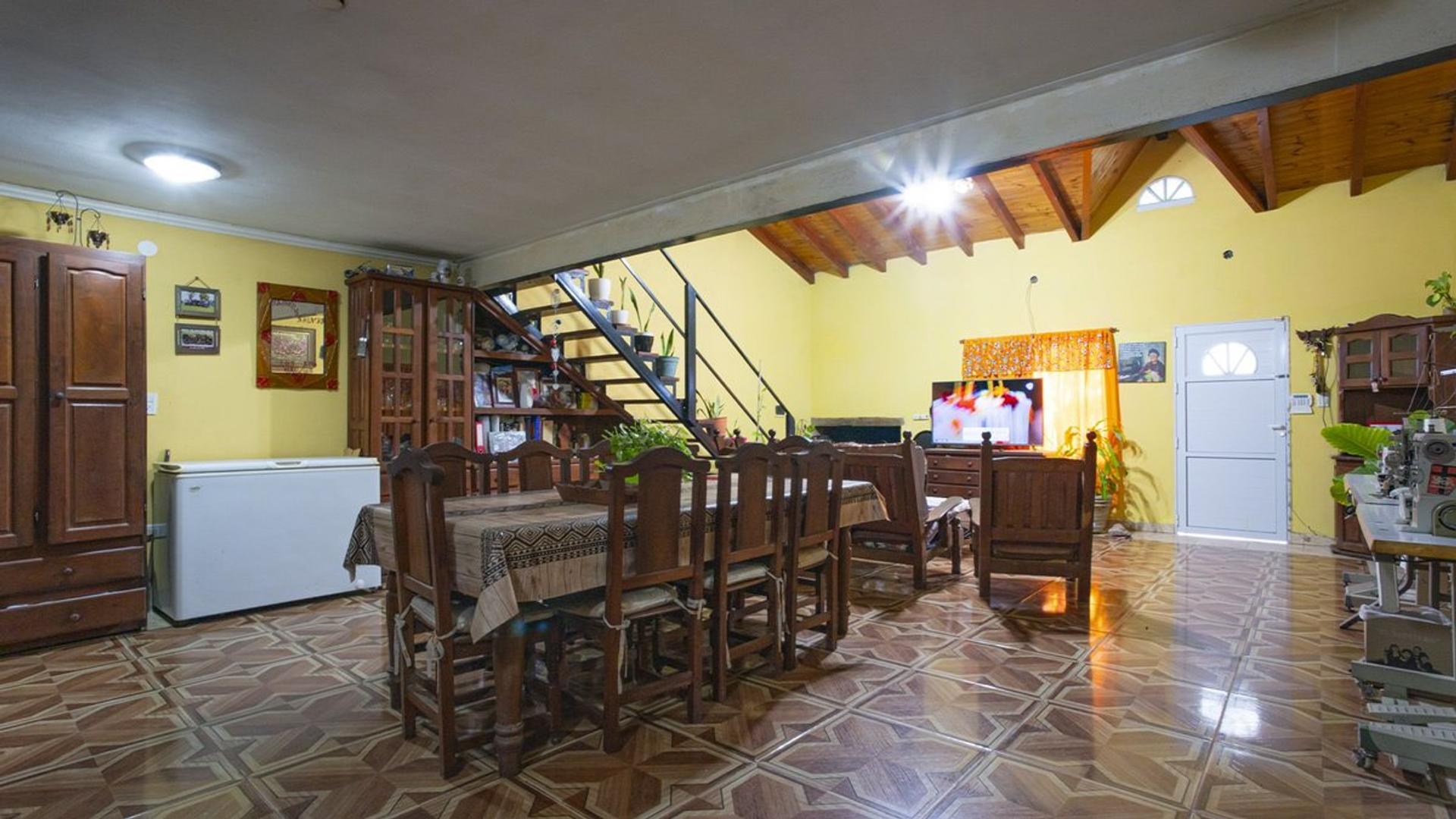 Casa 4 ambientes con 1 baño