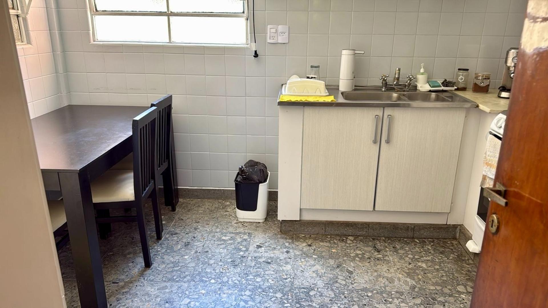 EXCELENTE PH AL FRENTE - METROS AV. CENTENARIO