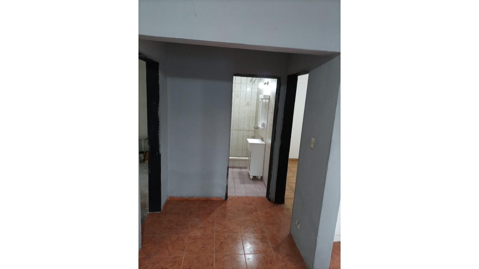 2 Casas de 3 amb c/u sobre Lote 10x20mts . 2 c R26. Fcia Dño