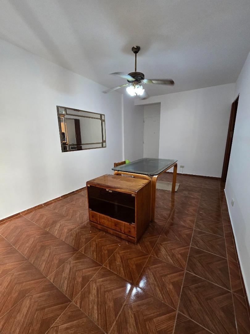 Avenida Rivadavia 1543 , Piso 3