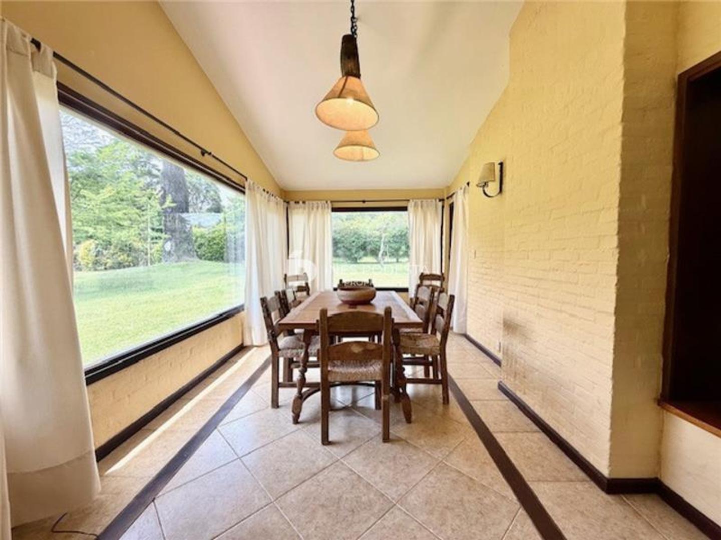 Casa en Alquiler de 2 dormitorios