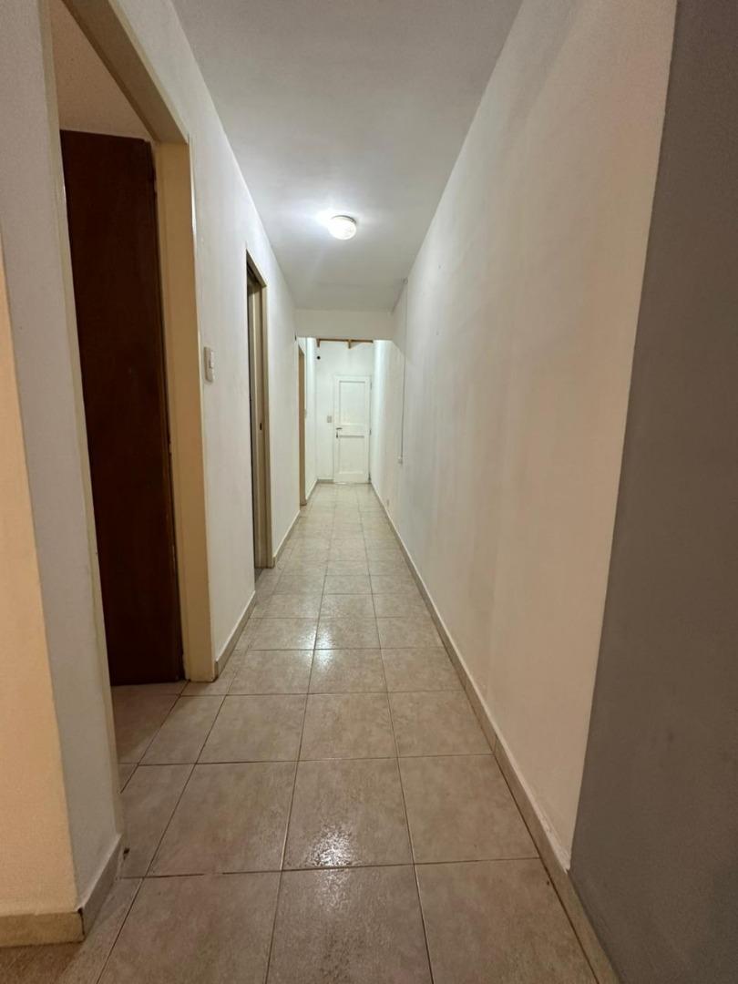 Casa en Alquiler con 1 cochera