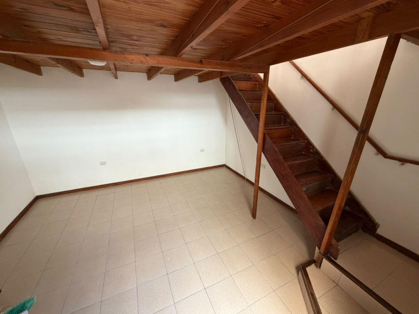 Depto Tipo Casa en Alquiler de 2 ambientes