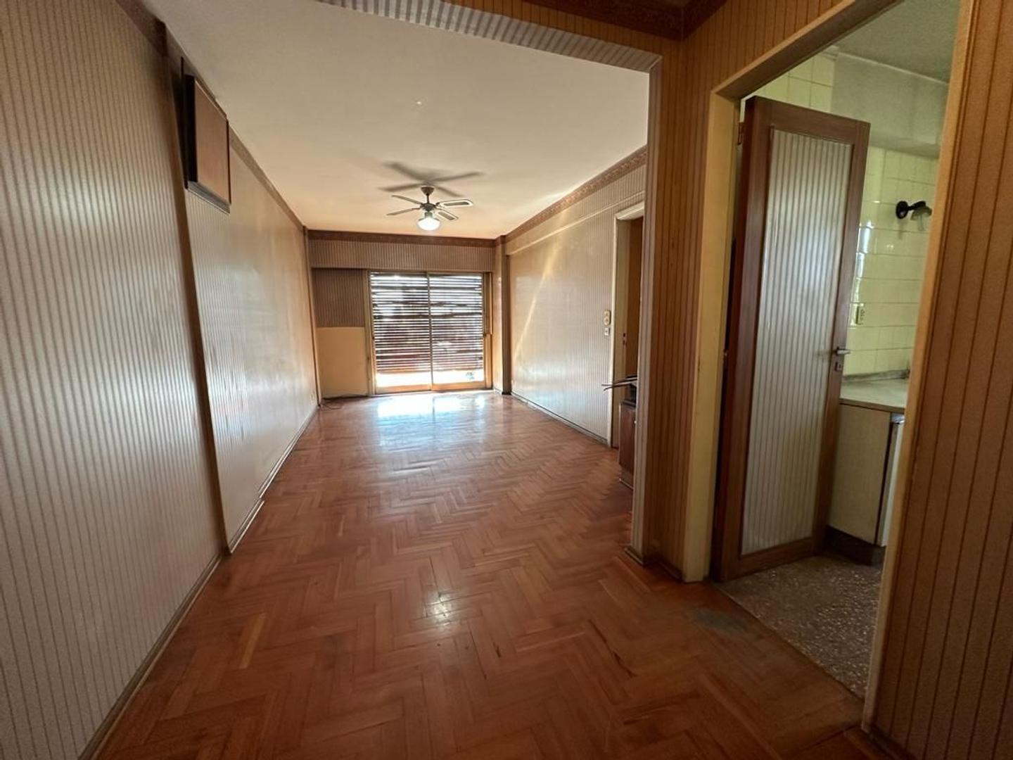 Departamento en Alquiler en Moron, $ 800.000