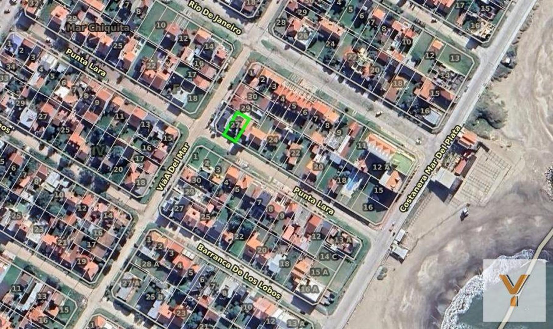 Casa en Venta con 2 cocheras
