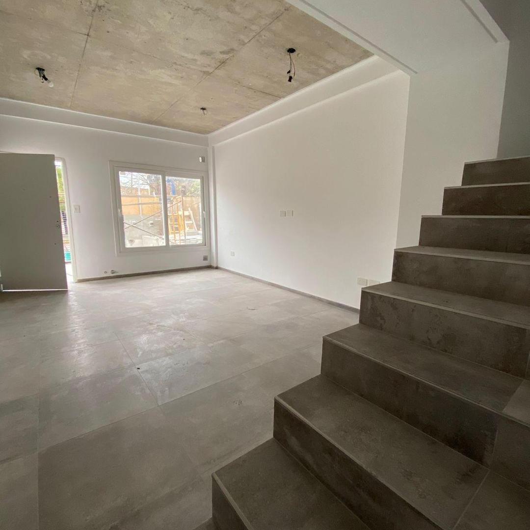 Casa en Venta en Castelar, USD 120.000