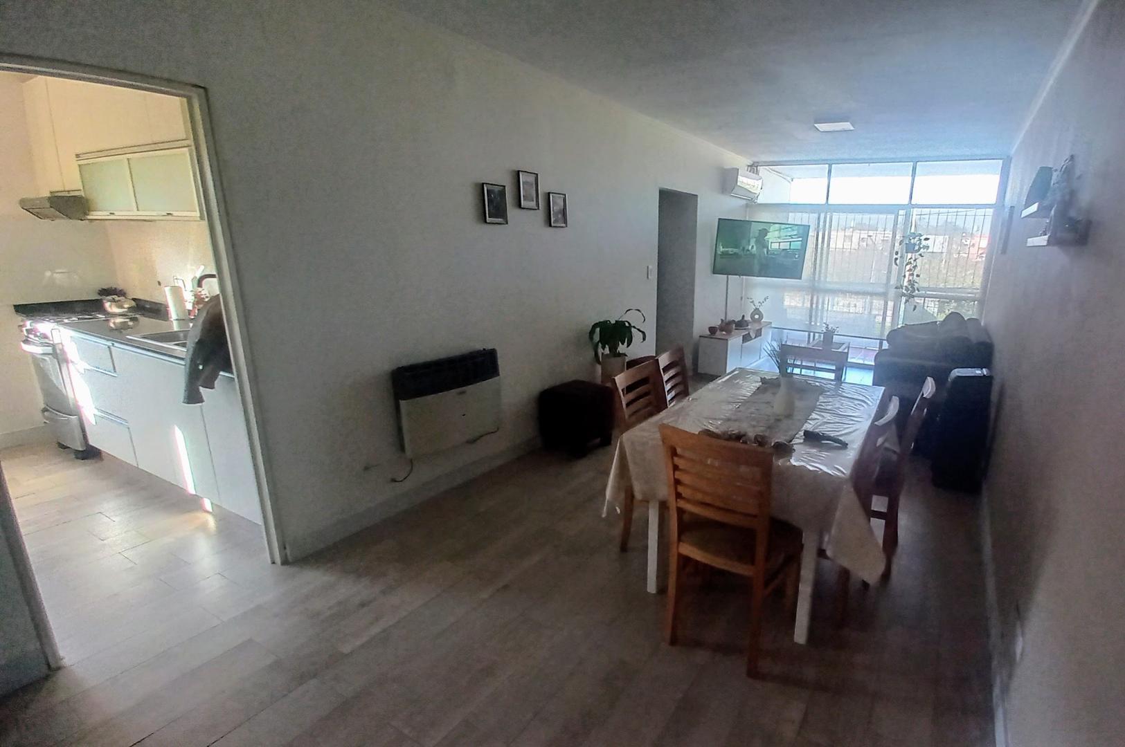 Departamento 4 ambientes con 2 baños