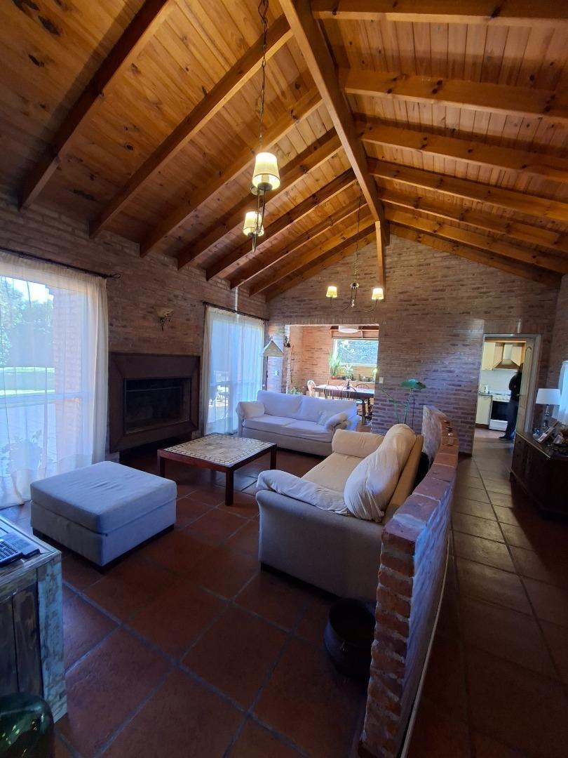 Casa en Alquiler en Don Torcuato, USD 1.500