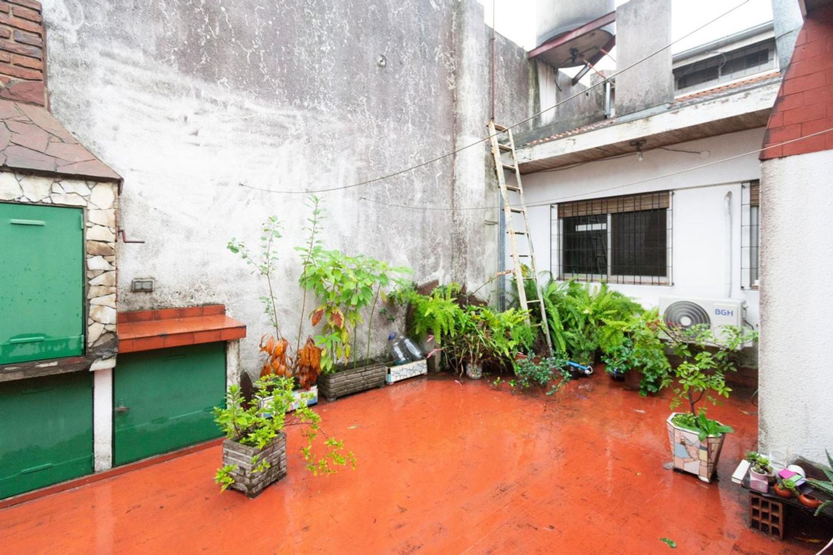 VENTA Casa 5 ambientes LOCAL DEPOSITO Villa Maipu