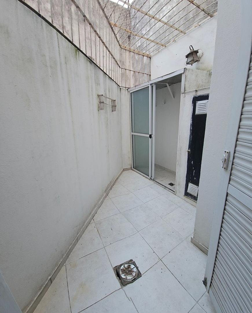 LA PAZ 16001 DORMITORIO PLANTA BAJA CON PATIO