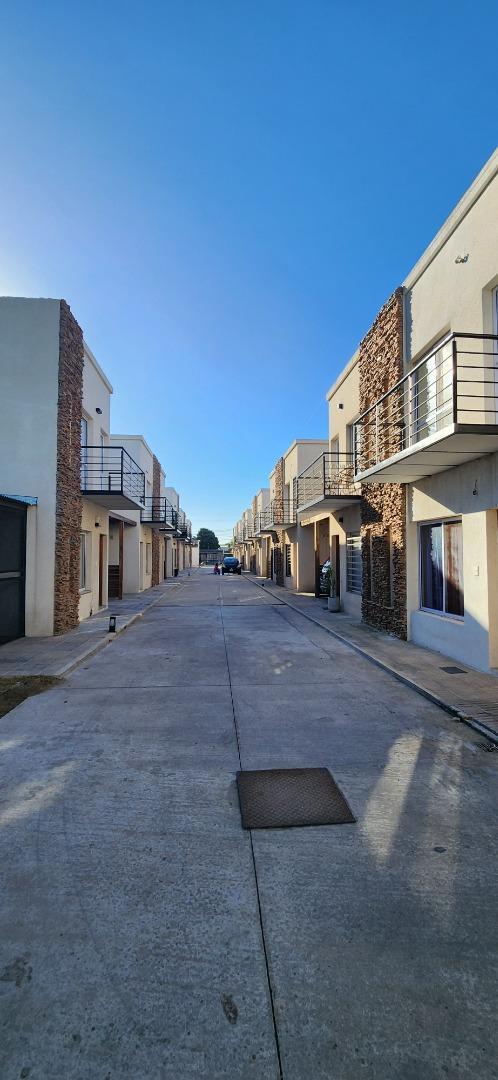 Departamento en Alquiler con 1 cocheras