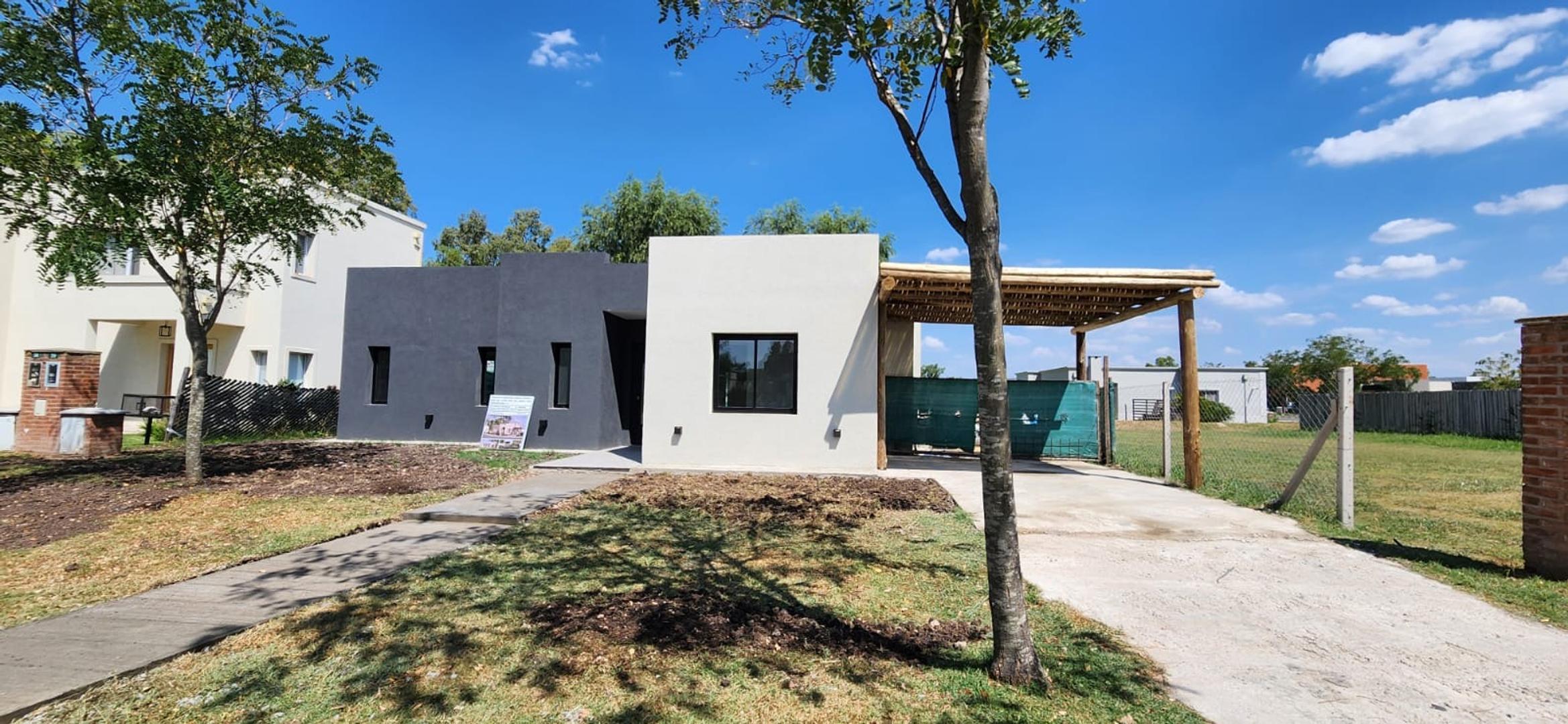 Excelente Casa a estrenar Santa Emilia