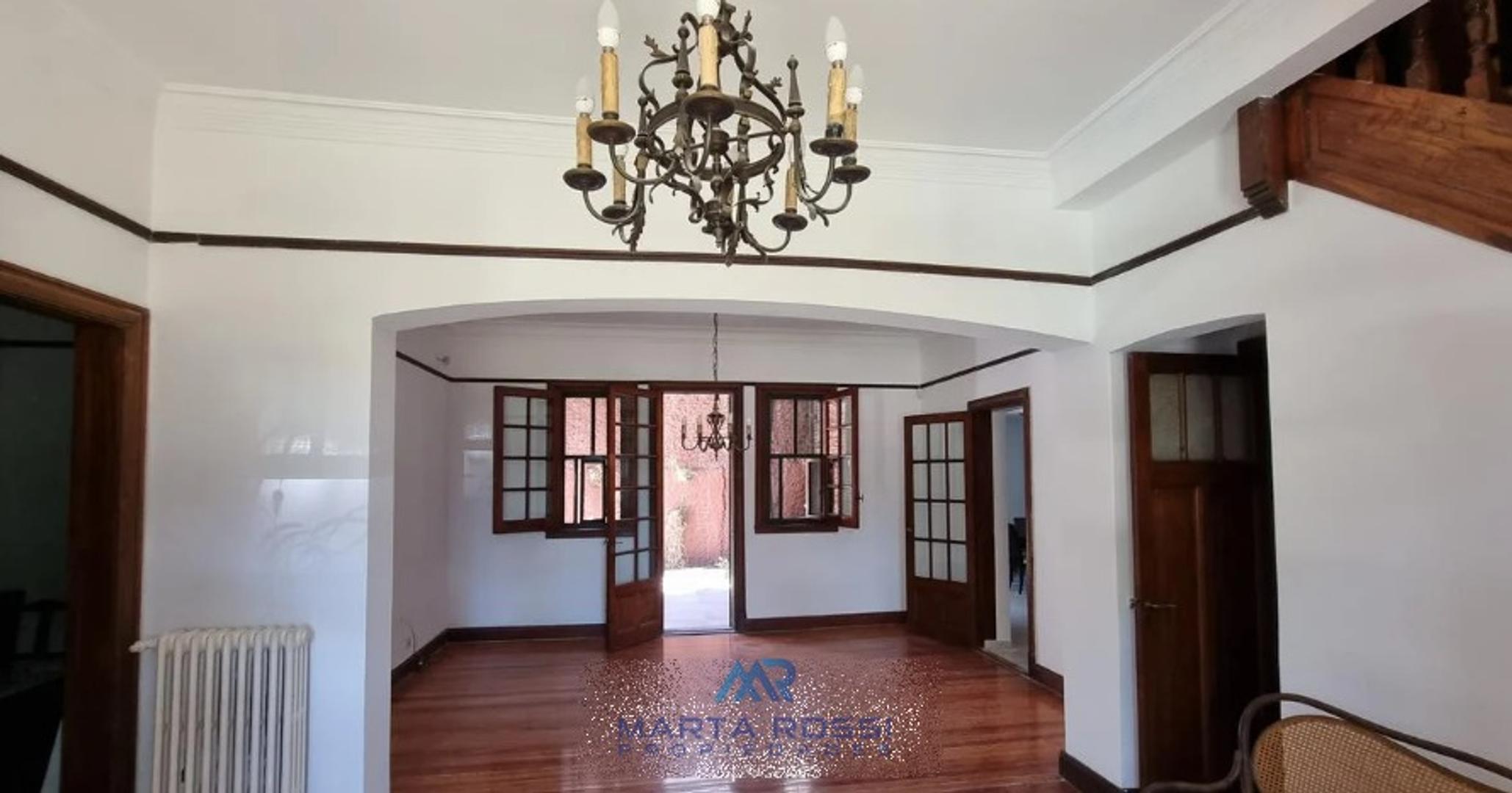 Casa 6 ambientes con 3 baños