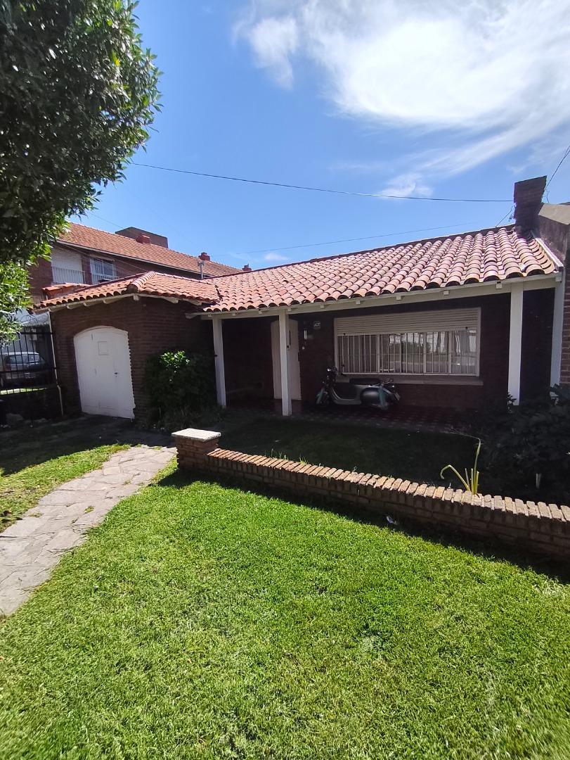 CASA 4 AMBIENTES - PUNTA MOGOTES