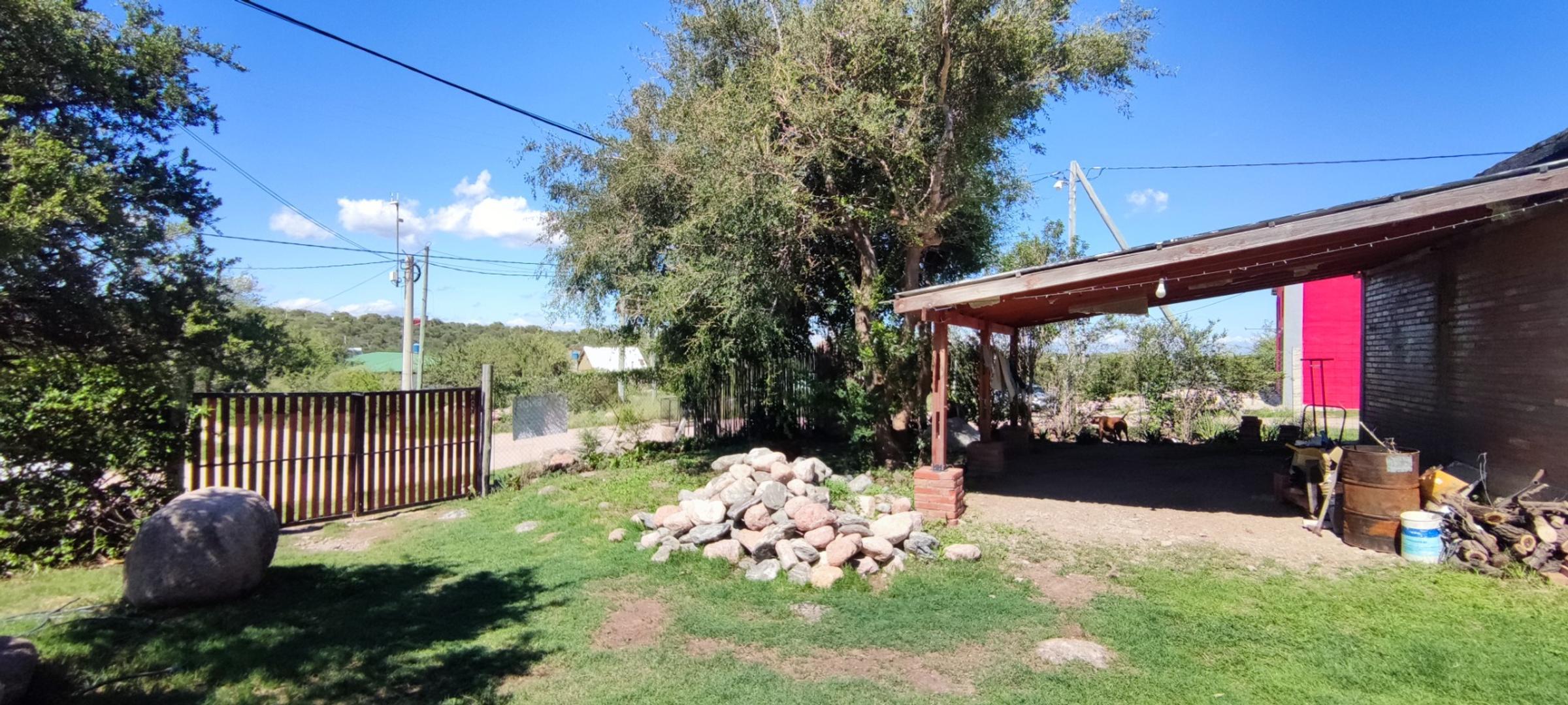 Casa en Venta con 2 cocheras