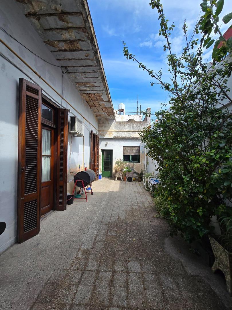 Casa 3 ambientes con 2 baños