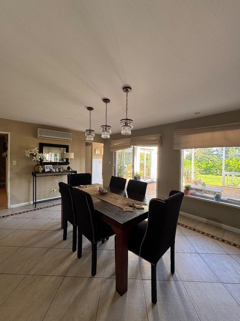 CASA EN VENTA CAMPOS DE ALVAREZ