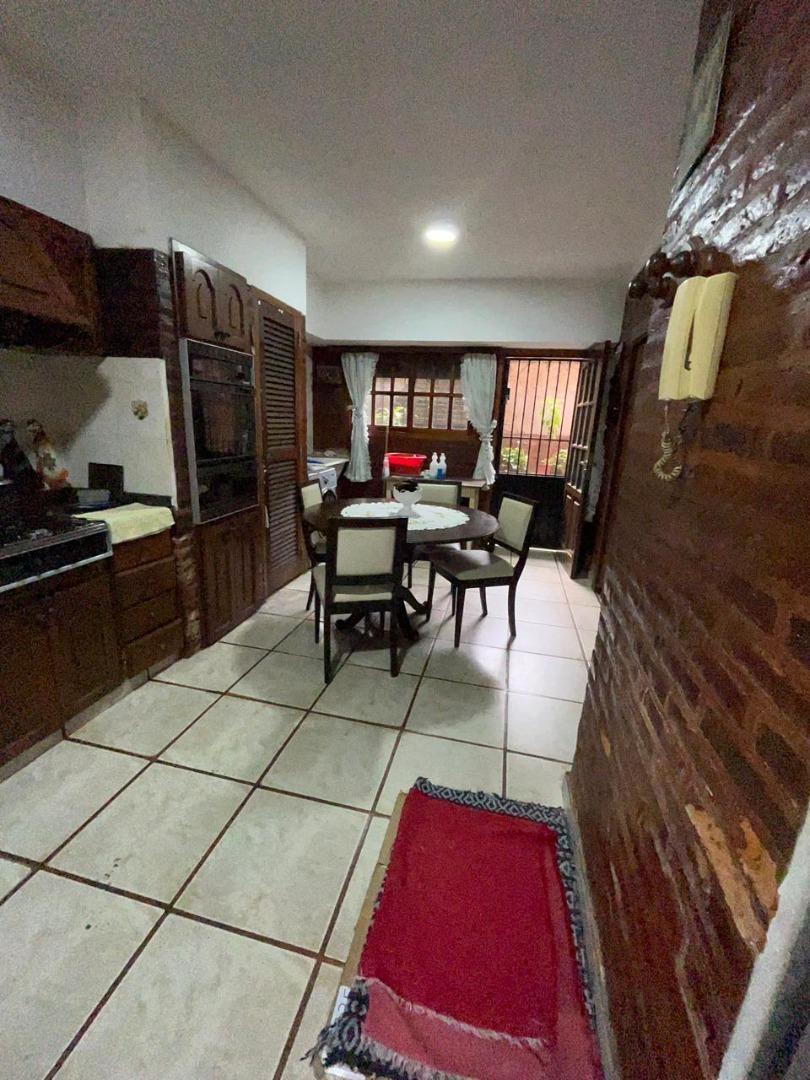 APTO CREDITO Casa 4 Amb,3 dormitorios,Martínez 3 con Patio