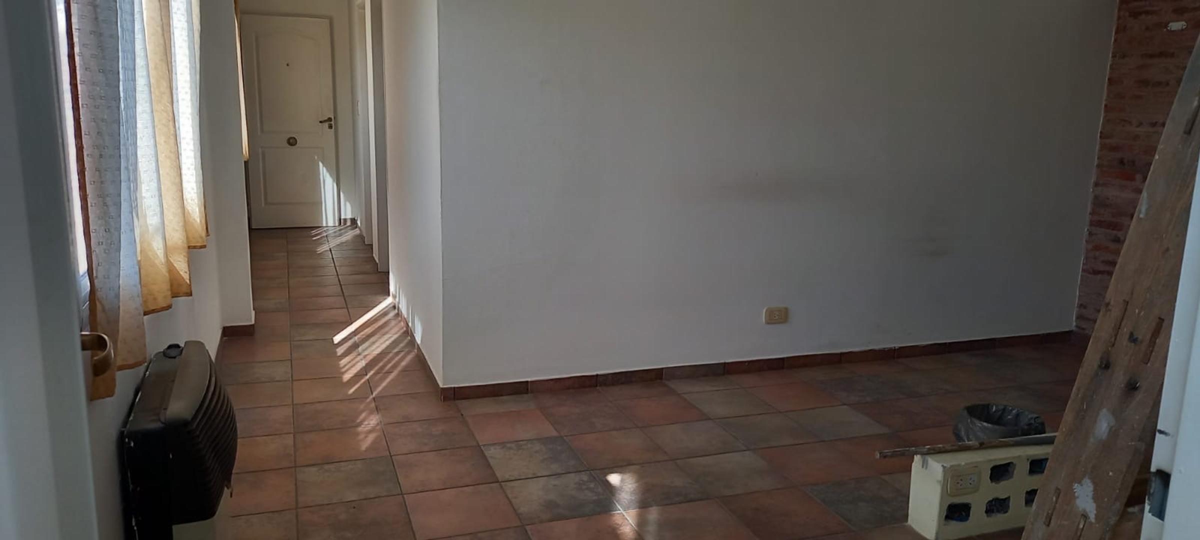 Galpon con oficinas en venta Caseros