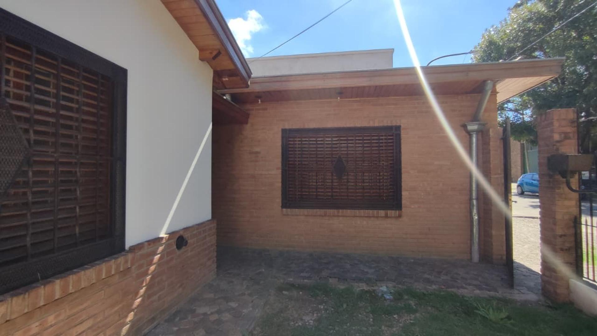 Casa en Venta en Quilmes, USD 109.999