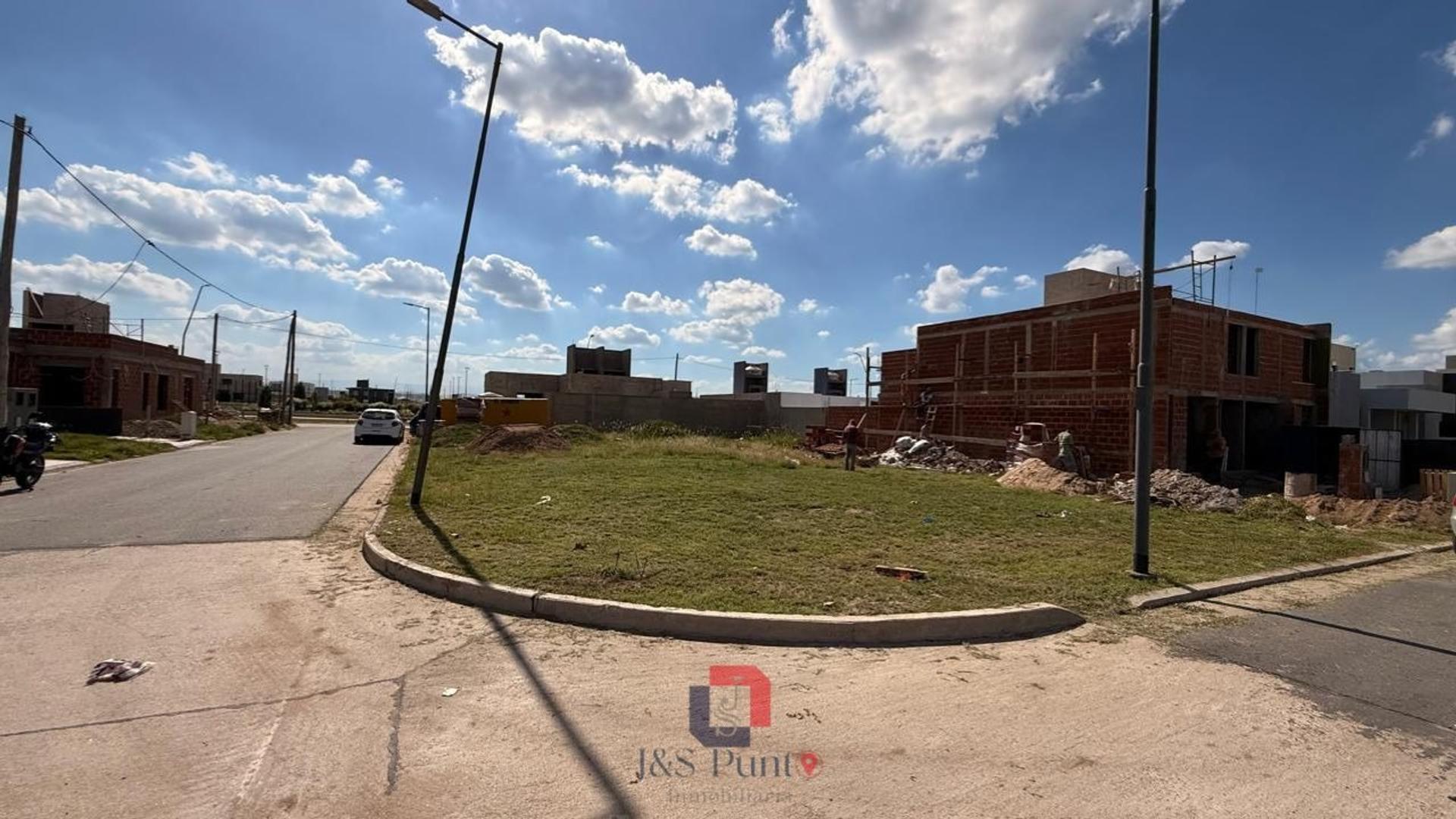 Terreno en Venta en Barrio Rincones de Manantiales, USD 58.900
