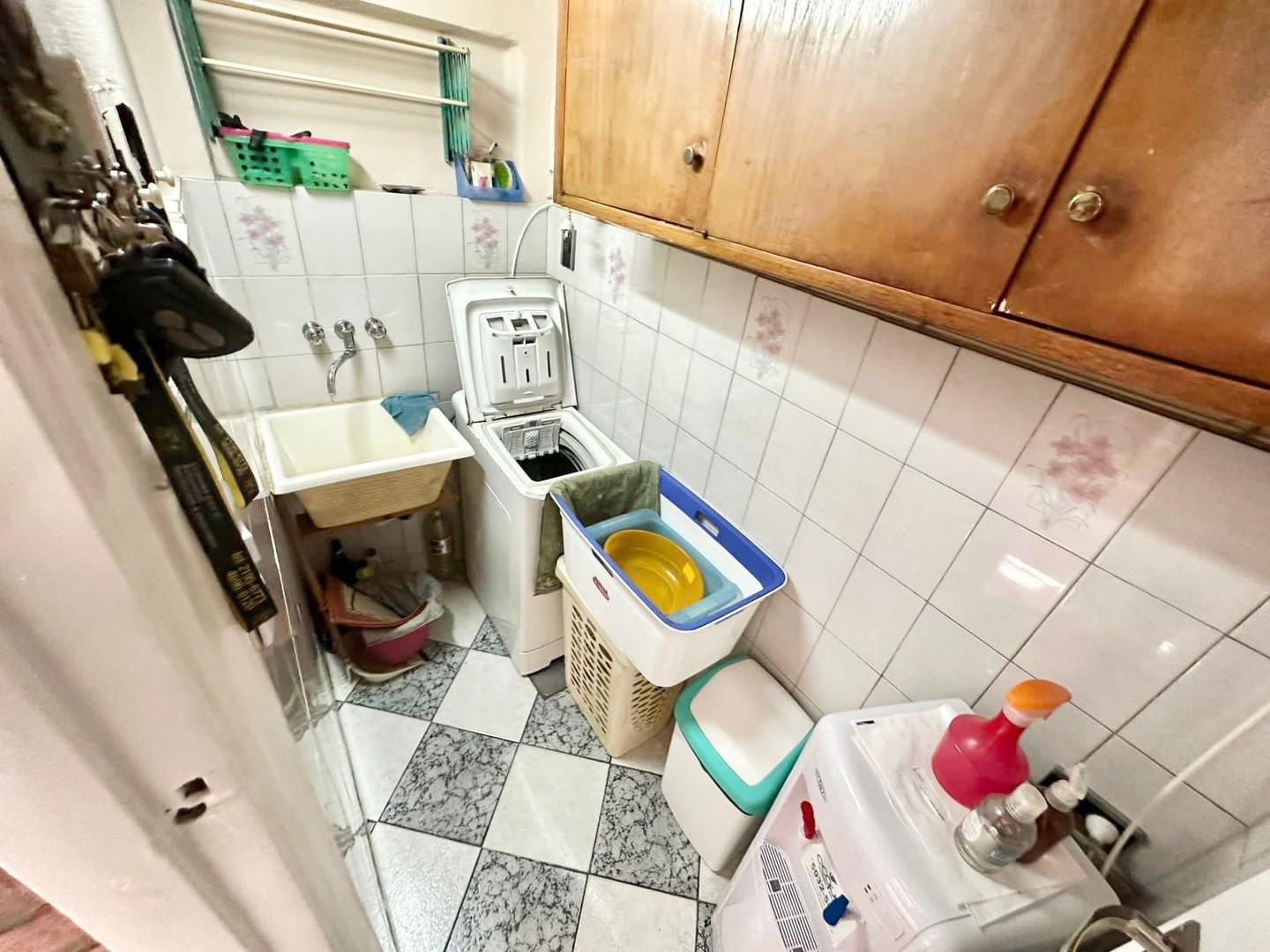 Chalet 4 ambientes en muy buen estado.