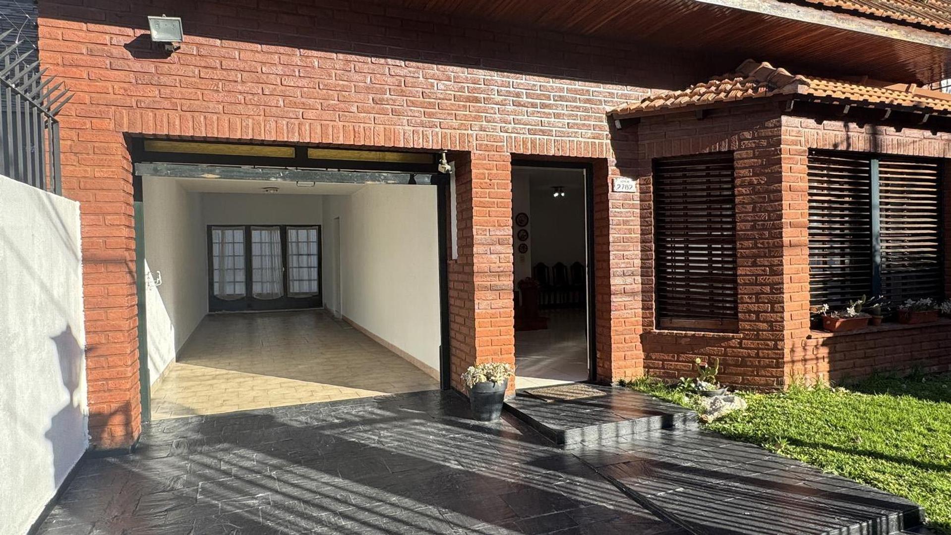 Casa en Venta en Florida Mitre/Este, USD 370.000