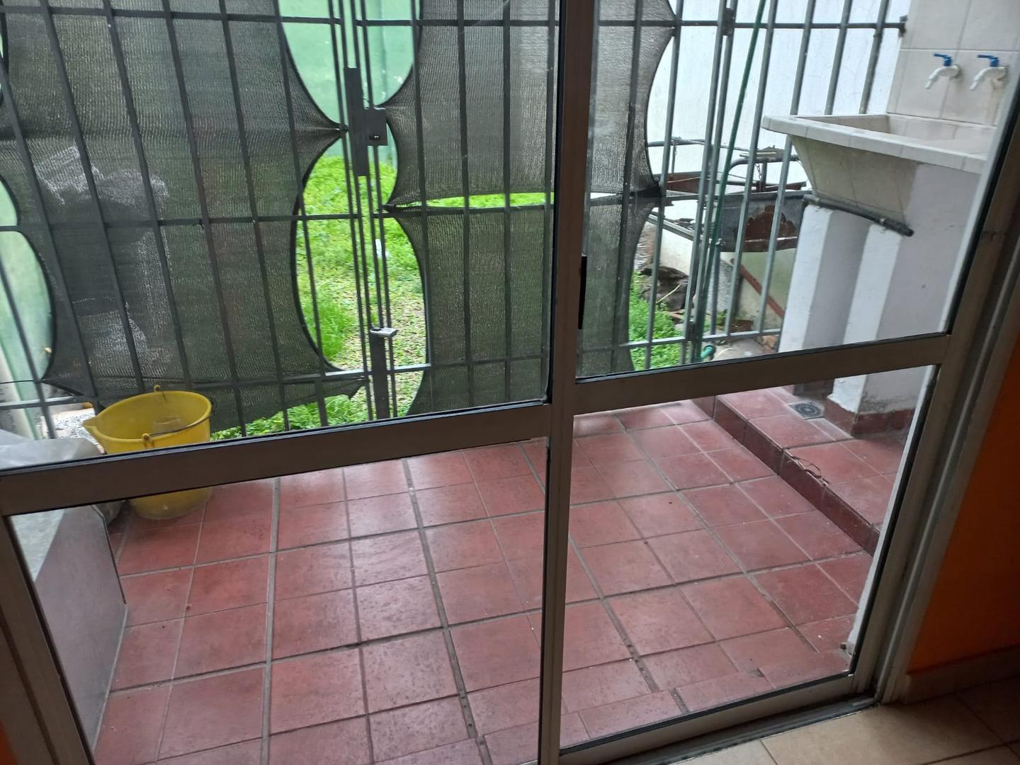 Casa en Alquiler con 1 cochera