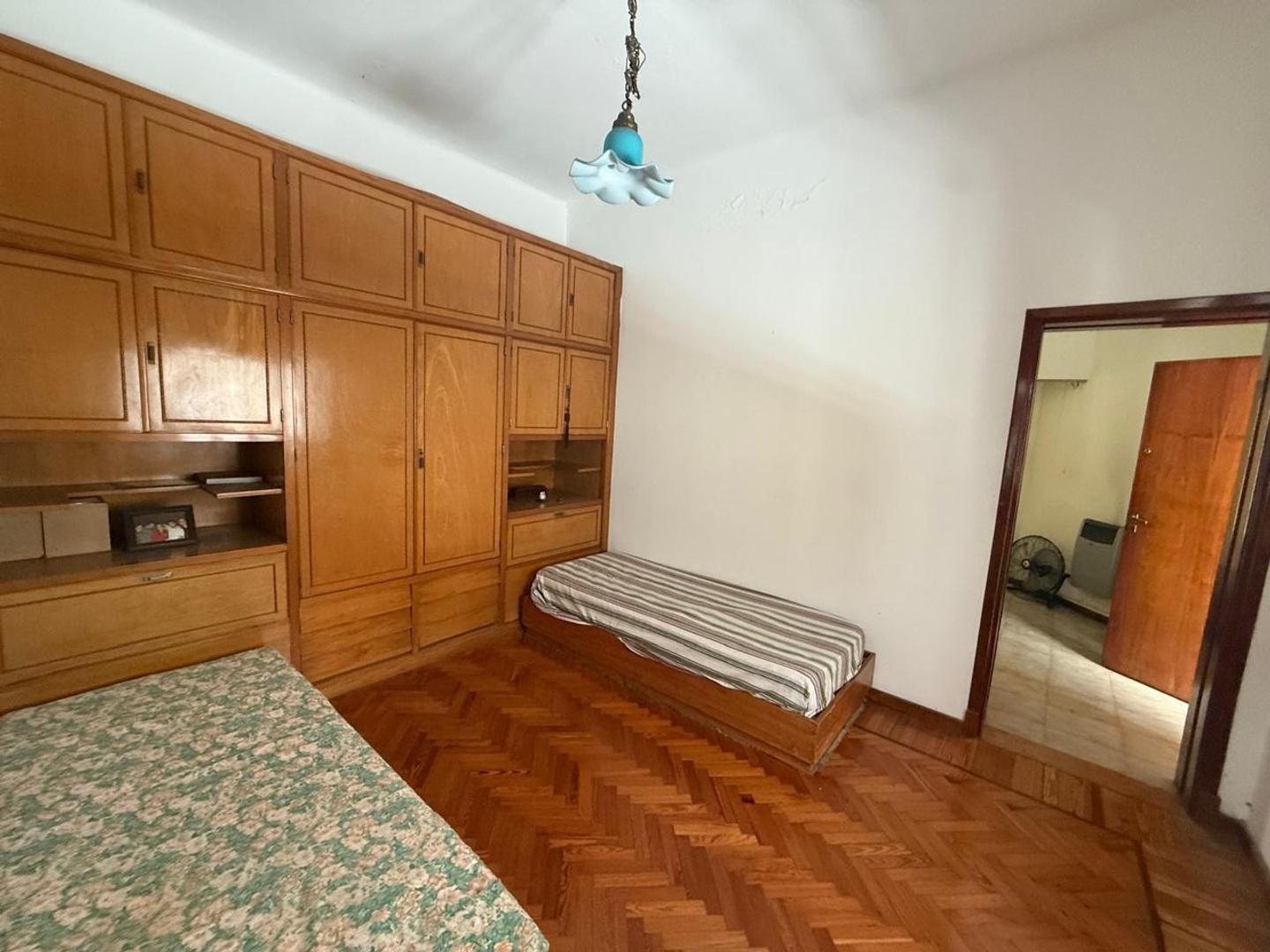 CASA 3 DORMITORIOS CON GARAGE Y AMPLIA TERRAZA